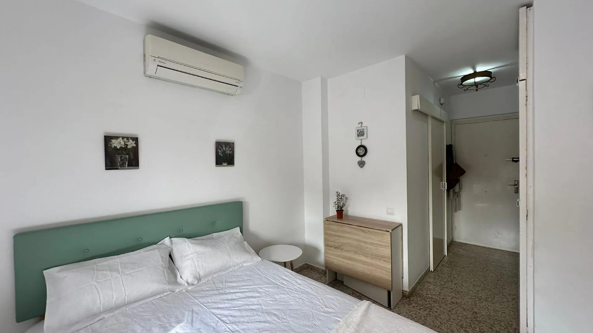 Acogedor Estudio Con Piscina Y Vistas Al Mar 베날마데나코스타